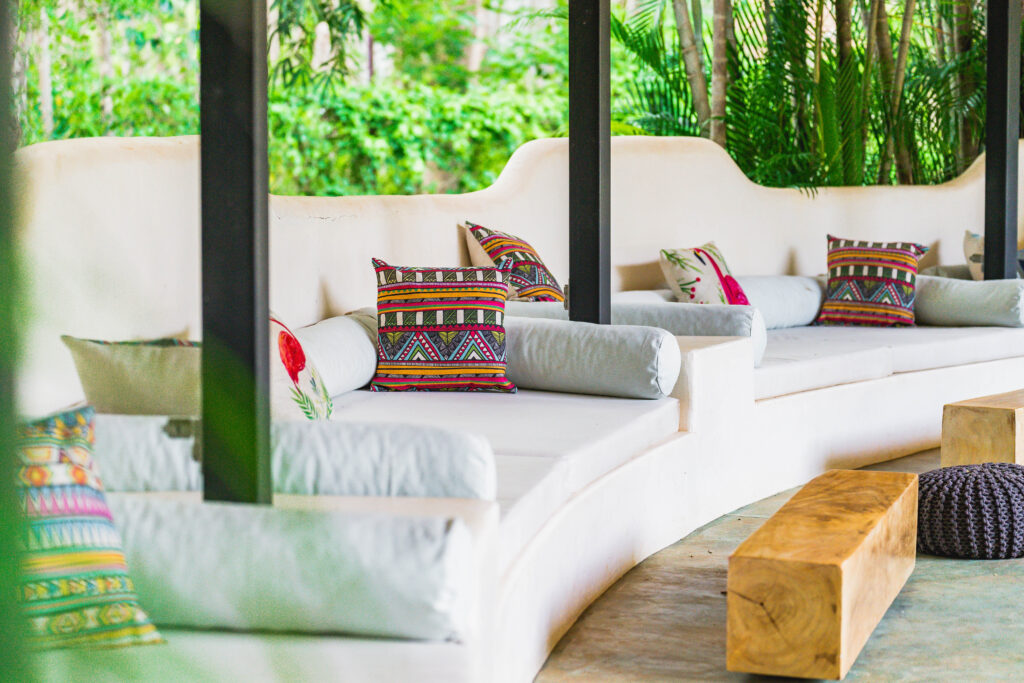 Pura Vida Barre - Barre & Surf Retreat