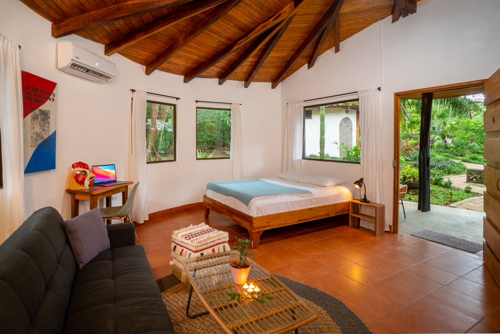 Pura Vida Barre - Barre & Surf Retreat 5