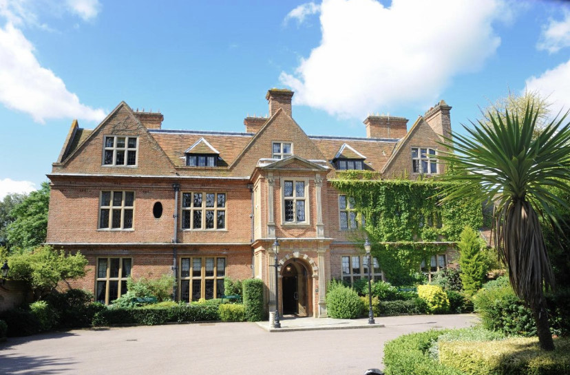 Luxury Couples Therapy Retreat Weekends in Buckinghamshire, UK