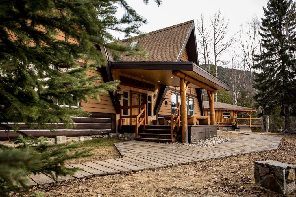 Silvertip Lodge 4