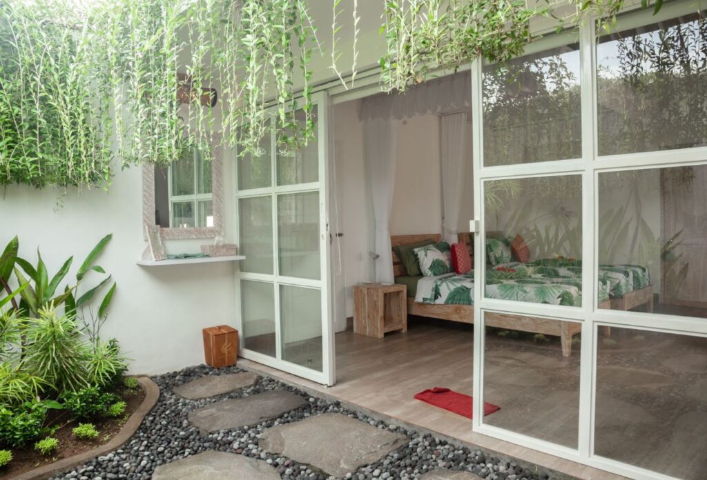 My Space Yoga with Antonella 7