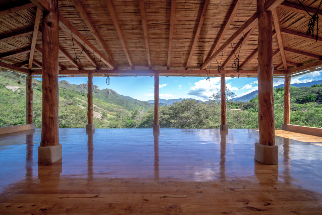 Nilaya Yoga