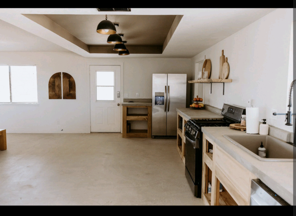 Desert Oasis for wellness and bodywork, let go and reconnect. 2