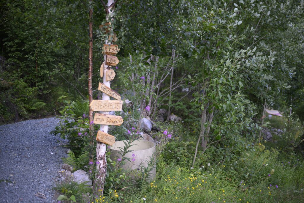 Wanderlust YOGA AS 2