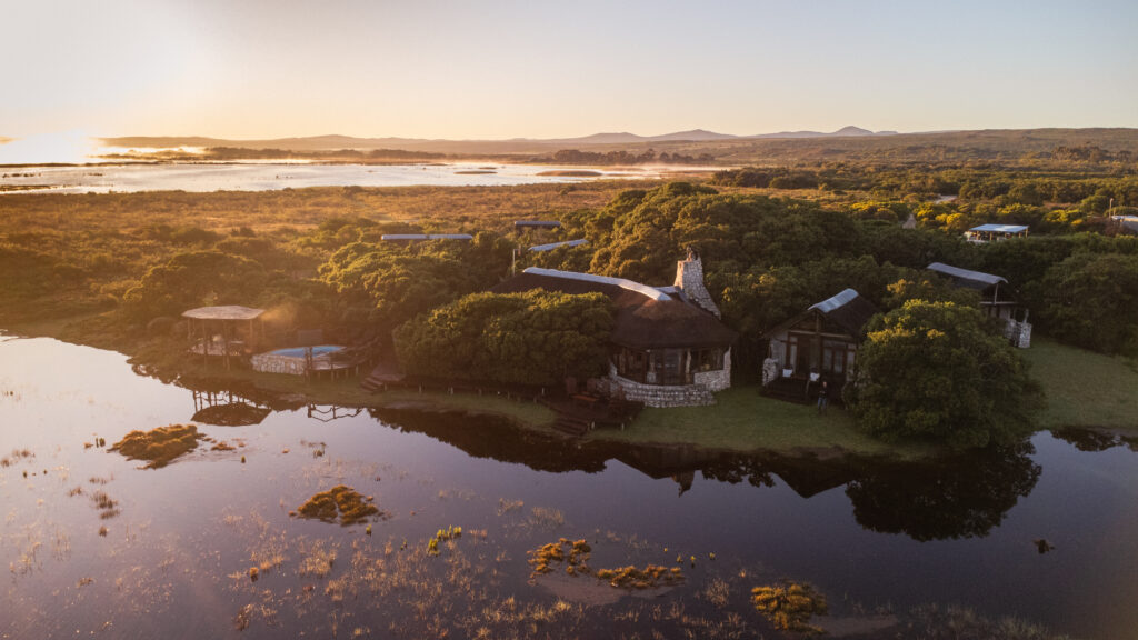 Mosaic Lagoon Lodge 8