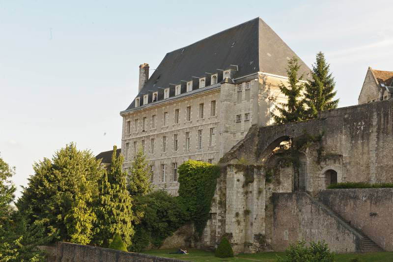 Mysteries of Chartres 6