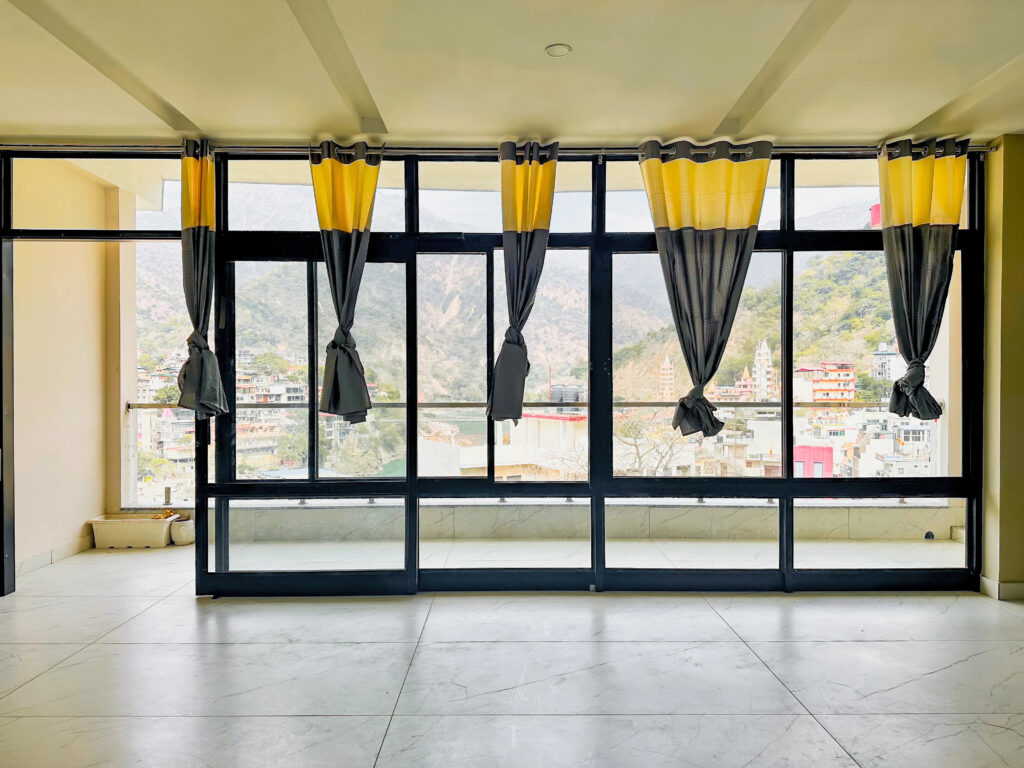 Rishikesh Yoga Stahl 6