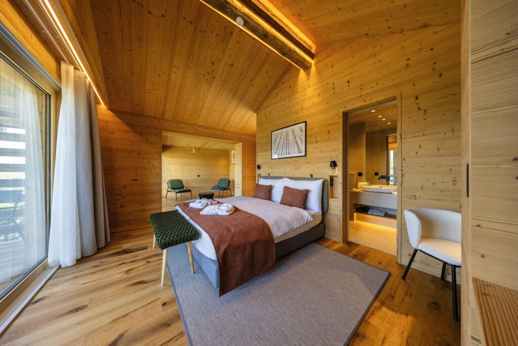 Mad Retreat Hotel 7