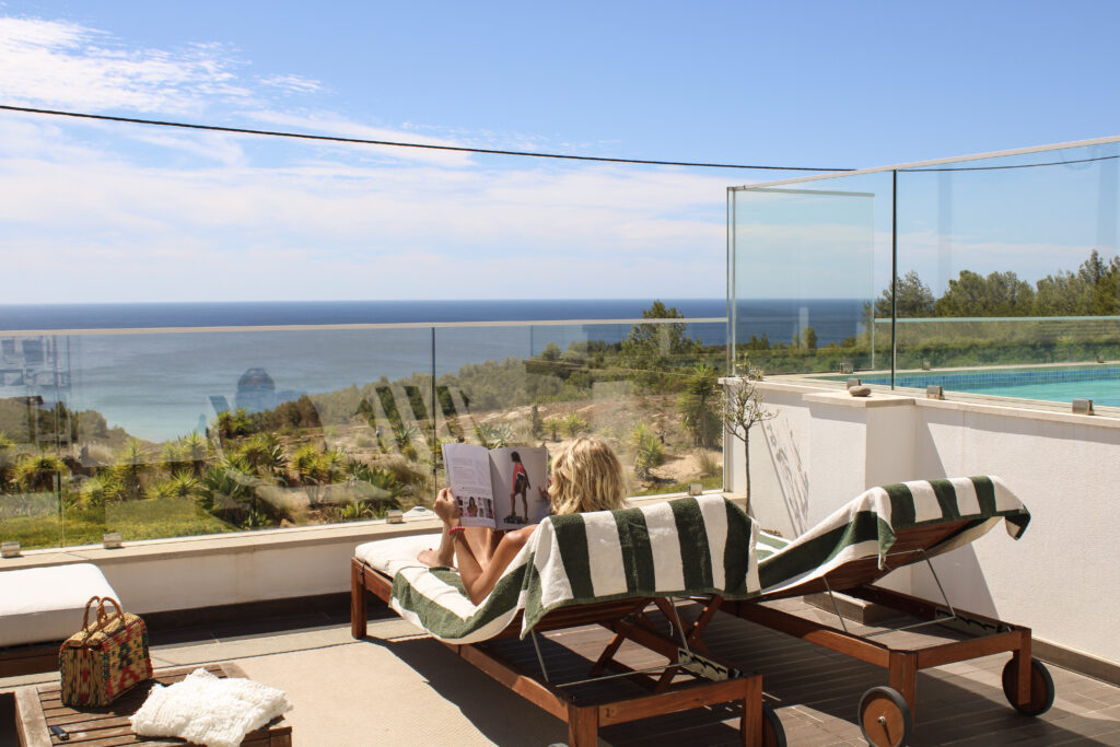 LunaWave Retreats
