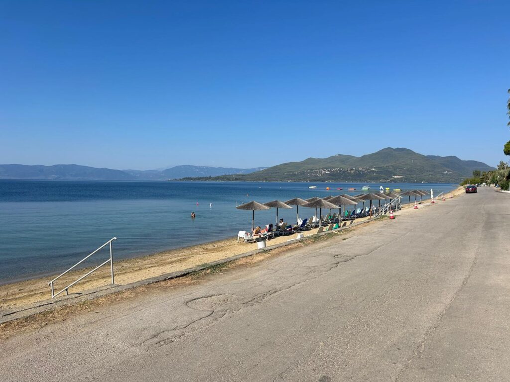 EVIA BAY SUITES & RETREATS