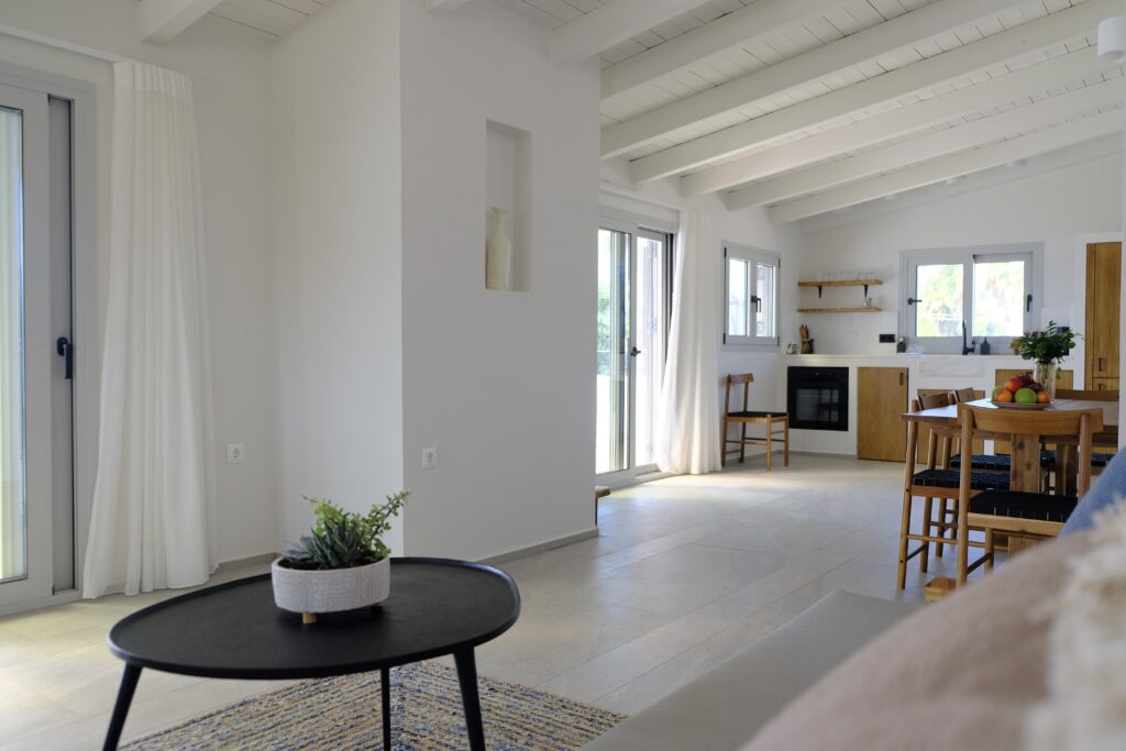 EVIA BAY SUITES & RETREATS 3