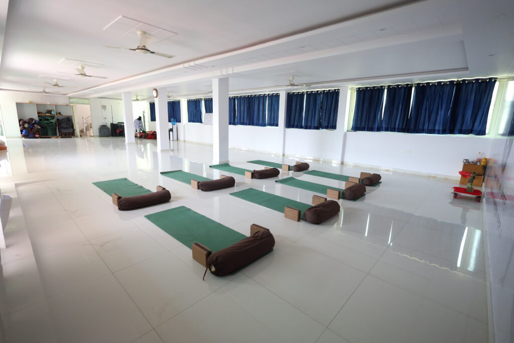 Mind bliss yoga academy.com 6